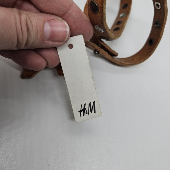 NWT H&M brown leather wrap bracelet with studs - Picture 4 of 4